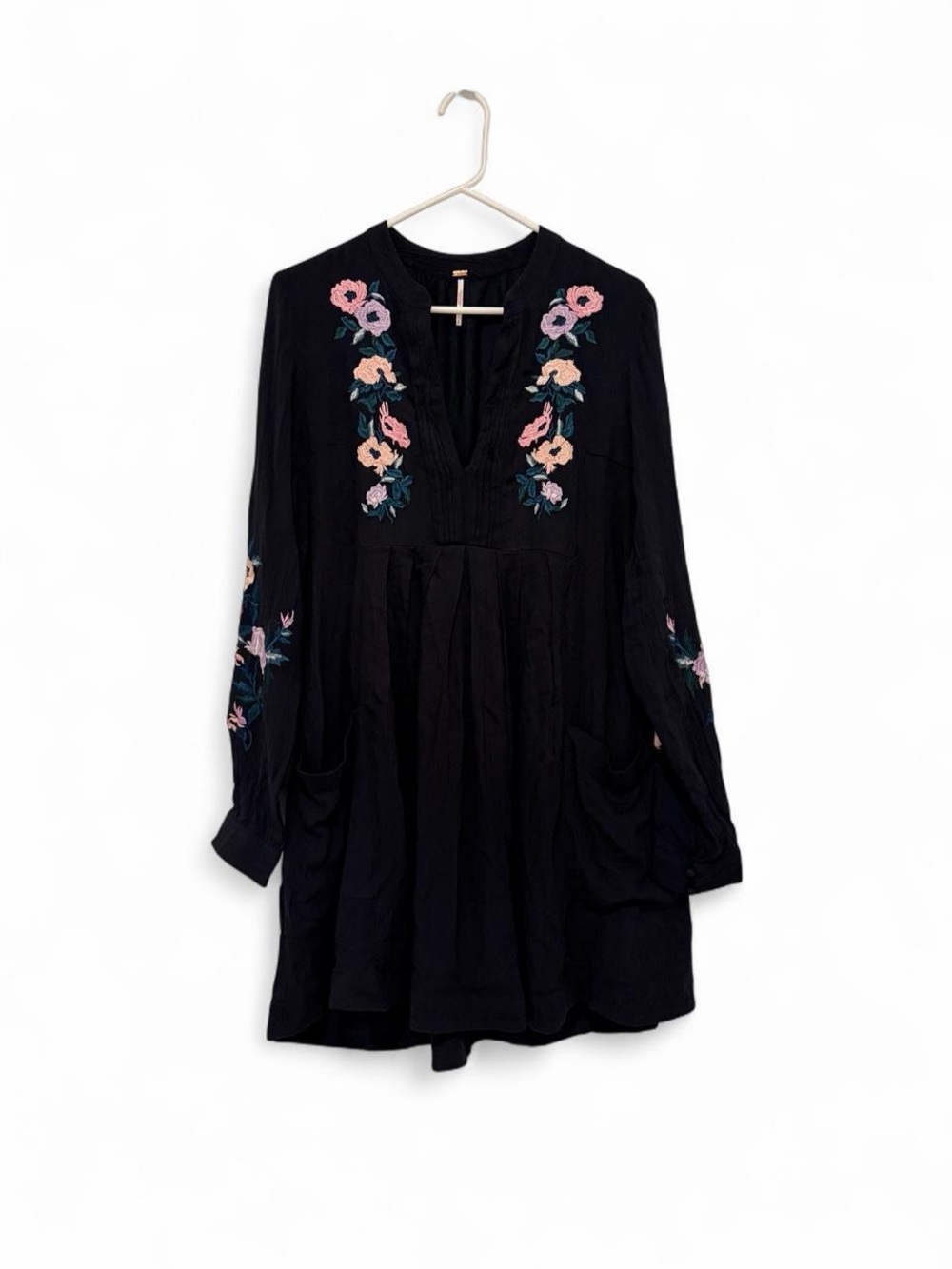 Black Floral Embroidered Long-Sleeve Tunic Dress